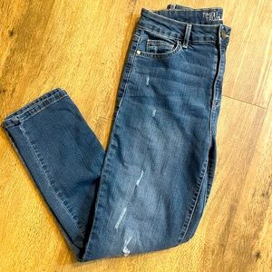 NWOT Time and Tru Straight Leg Jeans